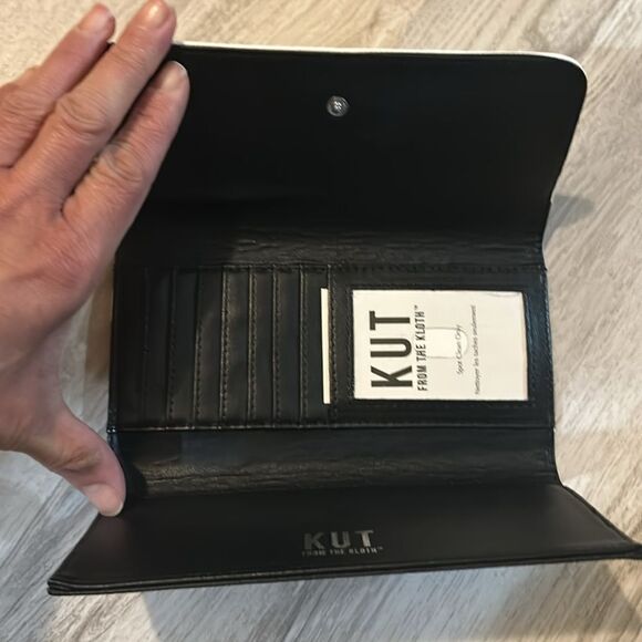 NWOT Kut from the Kloth striped wallet with flaws❤️ - Picture 4 of 7